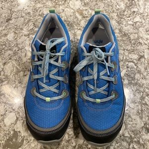 Ahnu Women’s Size 9 Shoes